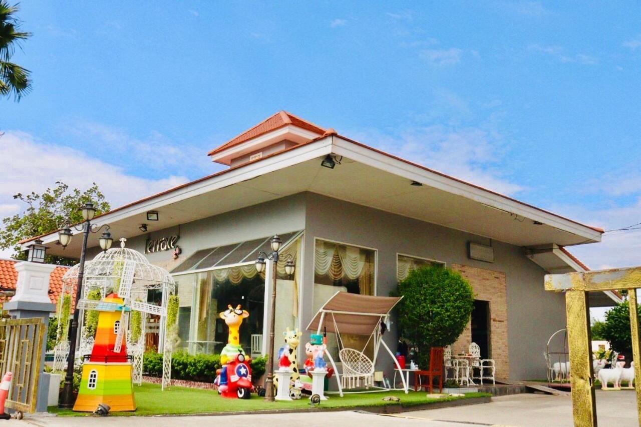 Hotel Napheera Royal Tel à Ban Khlong Bang Krathiam Extérieur photo