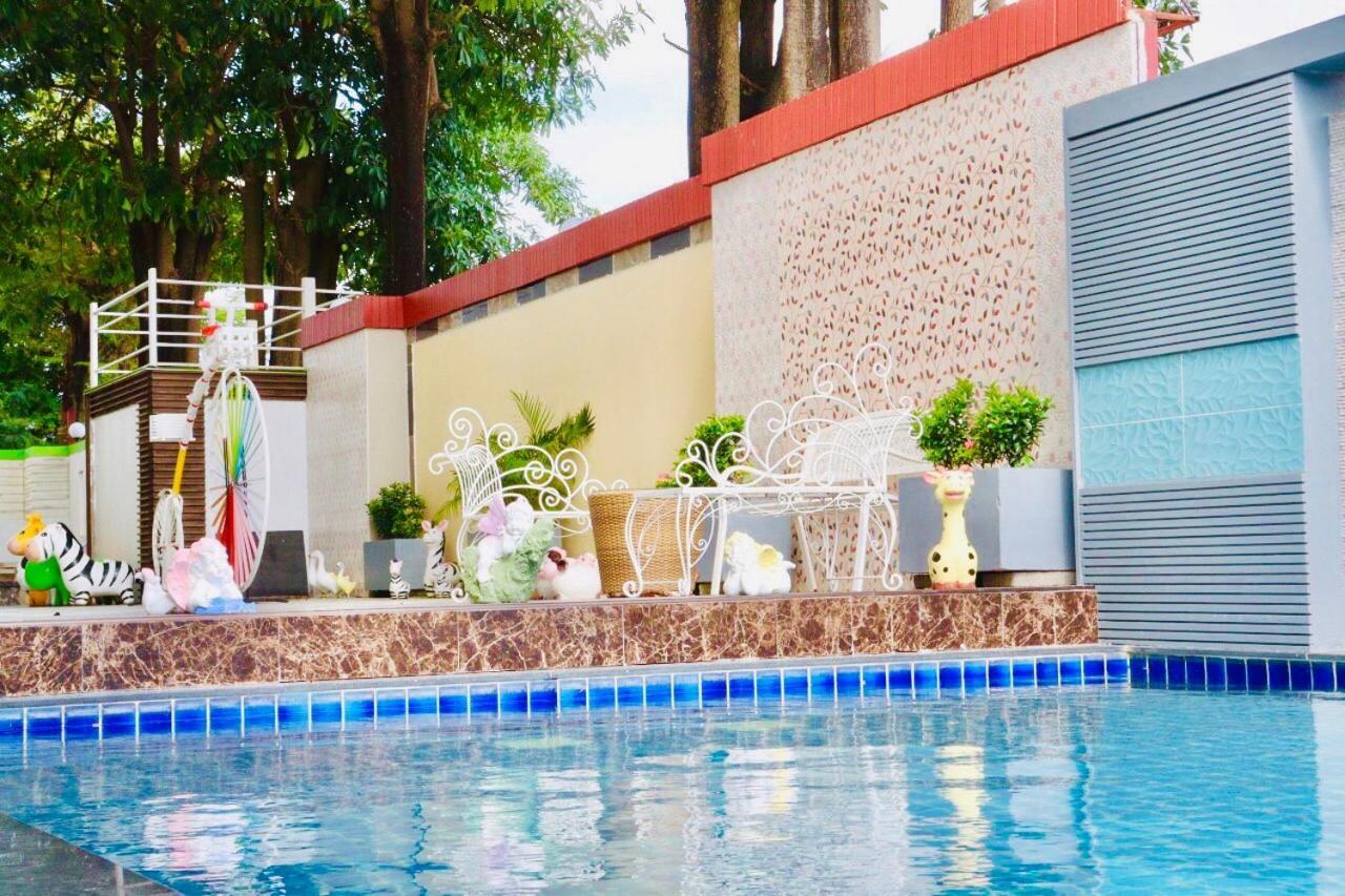 Hotel Napheera Royal Tel à Ban Khlong Bang Krathiam Extérieur photo