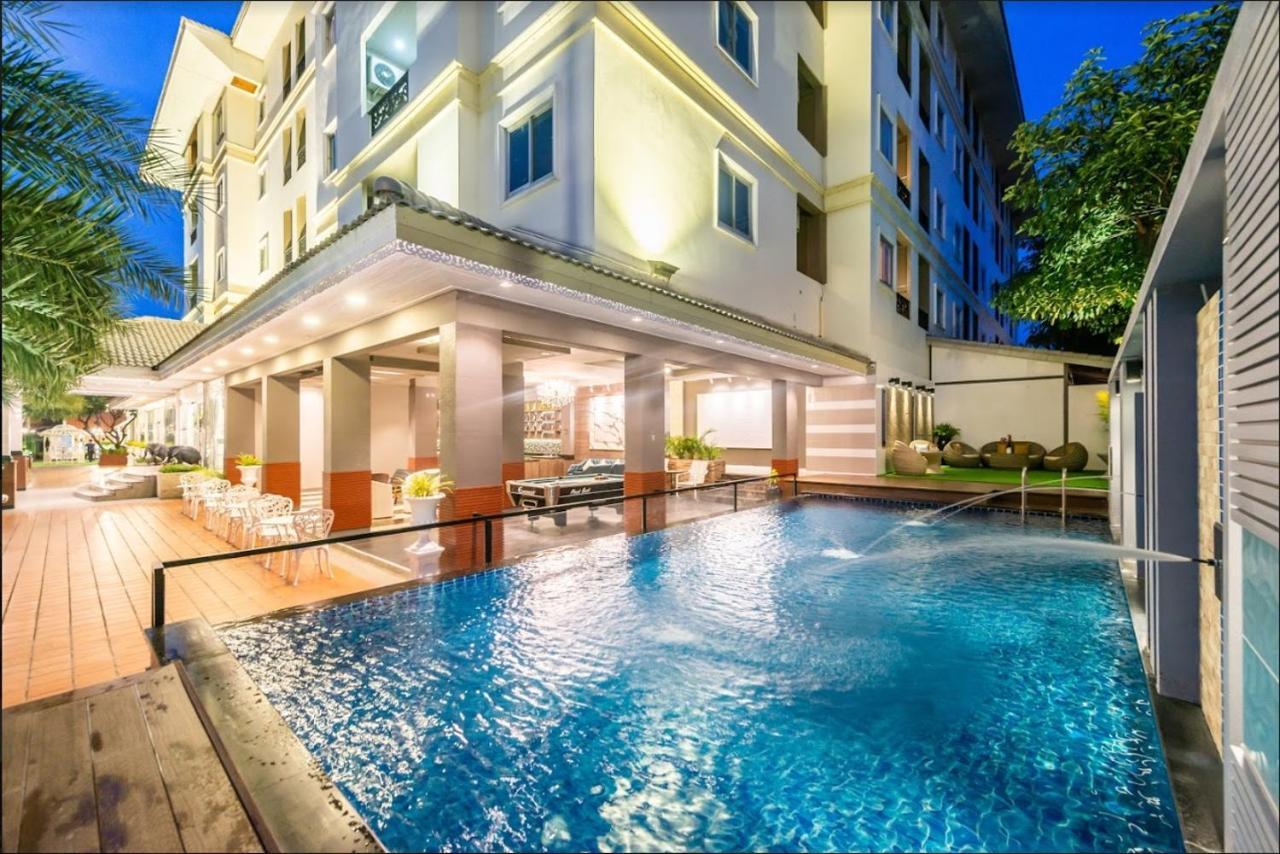 Hotel Napheera Royal Tel à Ban Khlong Bang Krathiam Extérieur photo