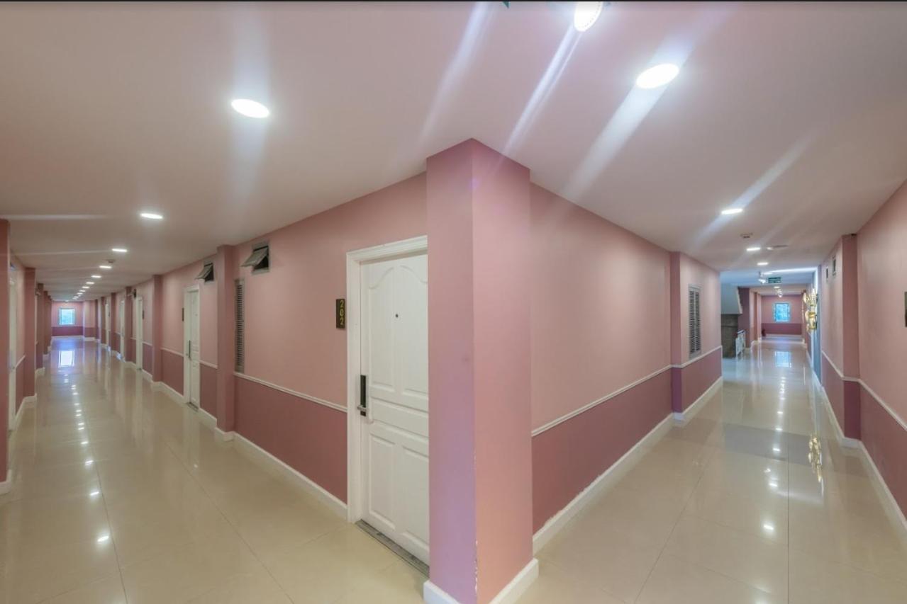 Hotel Napheera Royal Tel à Ban Khlong Bang Krathiam Extérieur photo